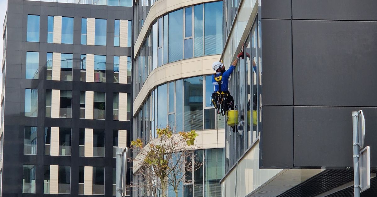 Encouraging Better Organisation with Regular Cleaning Practices